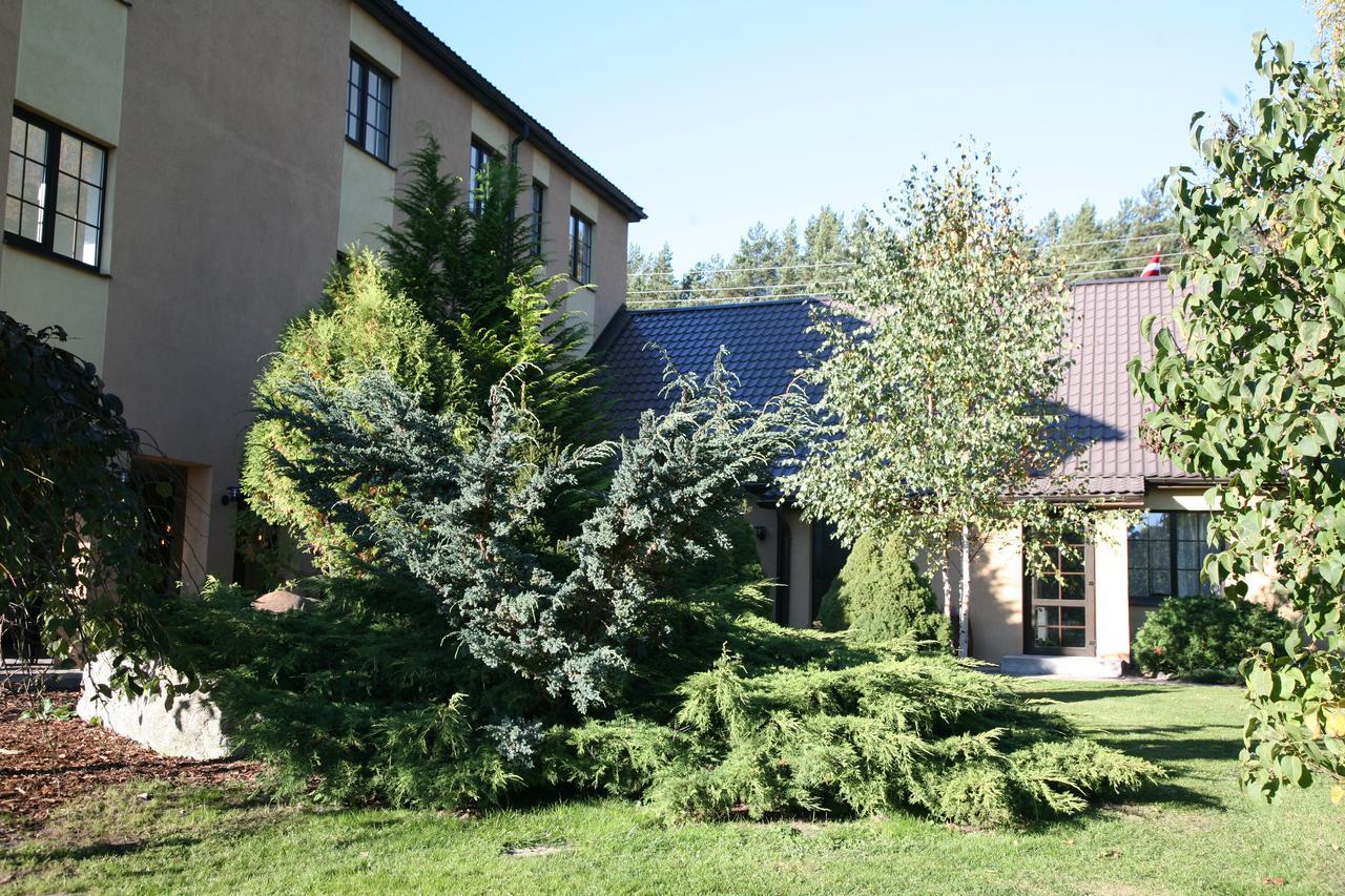 Plavas Hotell Ainaži Exteriör bild